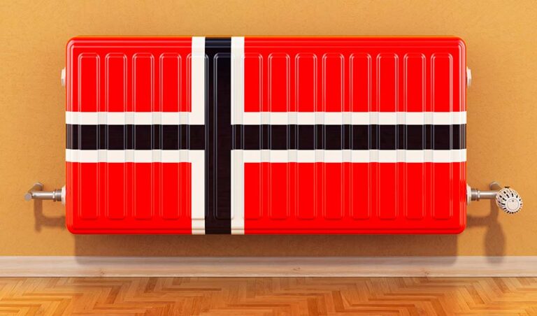 Radiatori norvegesi: Radiatore con dipinta la bandiera norvegese
